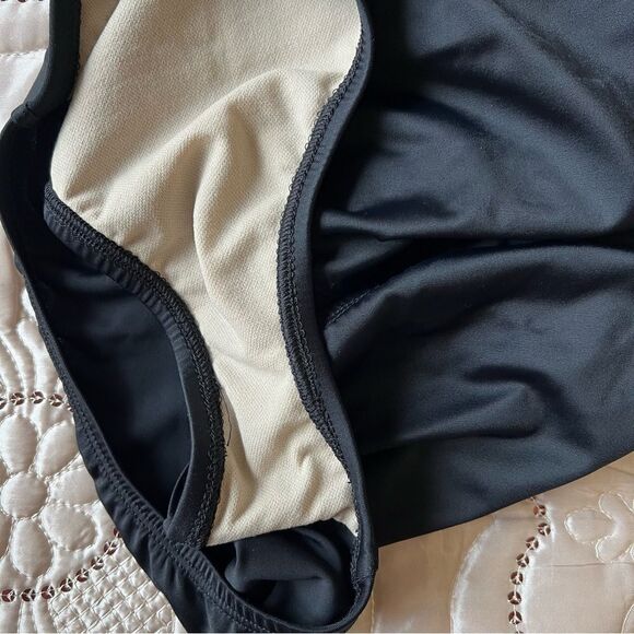 Speedo Onepiece Swimsuit Black NEW Size 14 - Picture 7 of 7